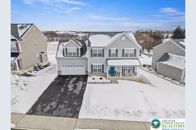 5037 Lilac Drive, North Whitehall Twp, PA 18078 - Photo 2