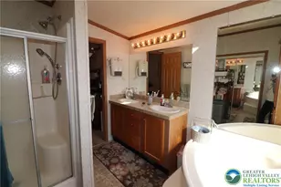 1233 Valley Forge Dr, Lehigh Township, PA 18088 - Photo 28