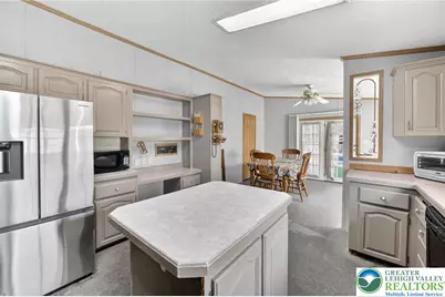 182 Greenbriar Drive S, East Allen Township, PA 18014 - Photo 6