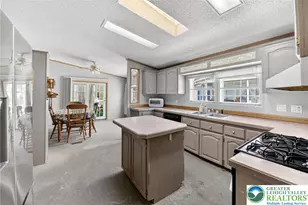 182 Greenbriar Dr S, East Allen Township, PA 18014 - Photo 8