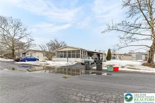 182 Greenbriar Dr S, East Allen Township, PA 18014 - Photo 2