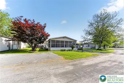 182 Greenbriar Drive S, East Allen Township, PA 18014 - Photo 2