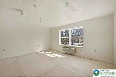 659 Broad Street, Emmaus, PA 18049 - Photo 18