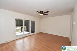 553 Ponds Edge Ln, Upper Macungie Township, PA 18104 - Photo 4