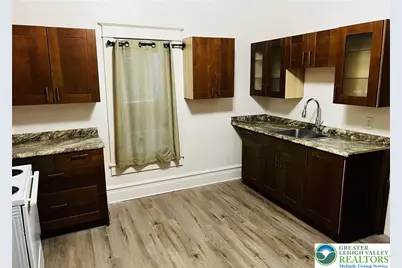 324 E Hamilton Street, Allentown, PA 18109 - Photo 4