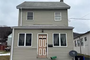 613 William St, Pen Argyl Boro, PA 18072 - Photo 2