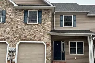 521 Kemmerer Ln, Allentown, PA 18104 - Photo 1