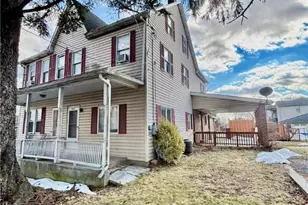 512 Walnut St, Nazareth Boro, PA 18064 - Photo 1