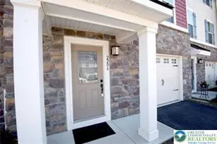 2206 Cook Dr, Easton, PA 18045 - Photo 2