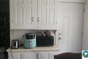 215 N 10th St, Allentown, PA 18102 - Photo 4