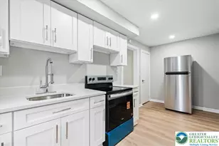 1142 Spring Garden St, Allentown City, PA 18102 - Photo 6