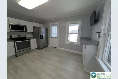 1914 Fairview Avenue, Wilson, PA 18042 - Photo 10