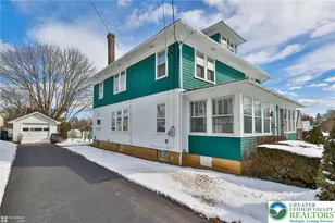 141 S Liberty St, Nazareth Boro, PA 18064 - Photo 2