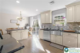 5043 Foxdale Dr, Whitehall, PA 18052 - Photo 10