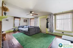 300 Pitt St, Tamaqua Boro, PA 18252 - Photo 4