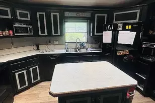 8902 Cedar Rd, Breinigsville, PA 18031 - Photo 2