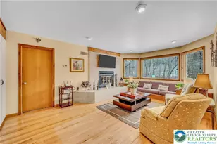 312 Hollow Rd, Middle Smithfield, PA 18302 - Photo 4