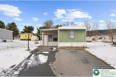 161 Windsor Street, Lehigh Township, PA 18088 - Photo 1