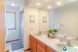 1712 Lotus Dr, Upper Macungie Township, PA 18069 - Photo 38