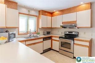 1712 Lotus Dr, Upper Macungie Township, PA 18069 - Photo 18