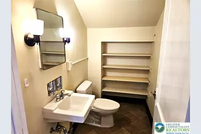 221 E Prospect Street, Nazareth Boro, PA 18064 - Photo 18