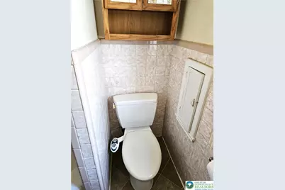 221 E Prospect Street, Nazareth Boro, PA 18064 - Photo 12