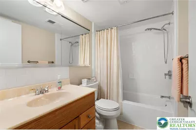 2869 Whitemarsh Place, Lower Macungie Twp, PA 18062 - Photo 12