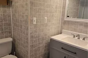 2066 Grape St, South Whitehall Township, PA 18104 - Photo 4