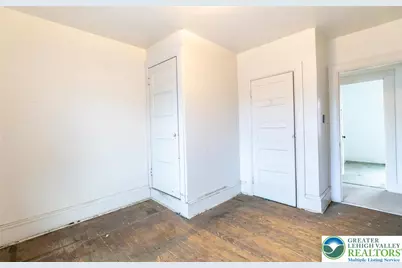 2420 Sycamore Street, Wilson, PA 18042 - Photo 16