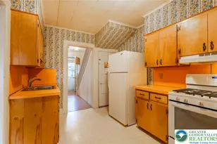 2420 Sycamore St, Wilson, PA 18042 - Photo 8