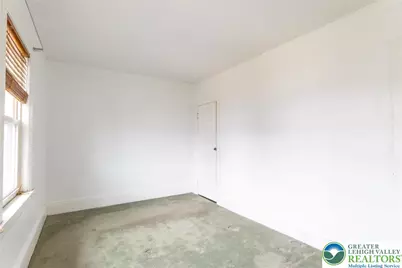 2420 Sycamore Street, Wilson, PA 18042 - Photo 14