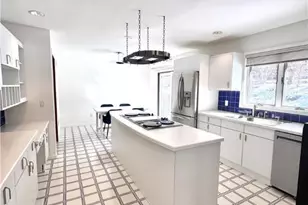 452 Sugar Maple Ct, Hanover Twp, PA 18017 - Photo 10