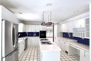 452 Sugar Maple Ct, Hanover Twp, PA 18017 - Photo 14