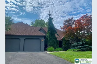 452 Sugar Maple Court, Hanover Twp, PA 18017 - Photo 2