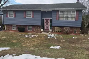 920 S Lincoln Ave, Walnutport Boro, PA 18088 - Photo 1