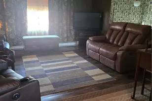 920 S Lincoln Ave, Walnutport Boro, PA 18088 - Photo 2