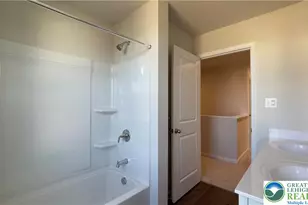 2719 Barnes Ct, Allentown City, PA 18103 - Photo 18