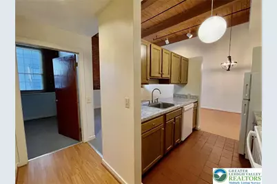 101 Race Street #102, Catasauqua, PA 18032 - Photo 2