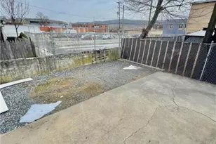 35 Spruce St, Allentown City, PA 18101 - Photo 10