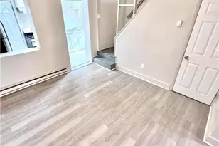 35 Spruce St, Allentown City, PA 18101 - Photo 6