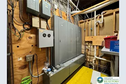 246 N Courtland, East Stroudsburg, PA 18301 - Photo 8