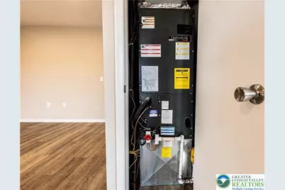 4074 Winfield Terrace, Palmer Twp, PA 18045 - Photo 18