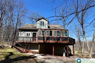 1216 Dogwood Ln, Bushkill, PA 18324 - Photo 1