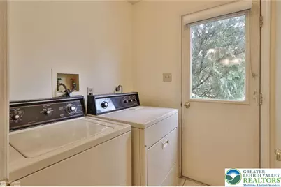 4059 Wedgewood Road, South Whitehall Township, PA 18104 - Photo 24