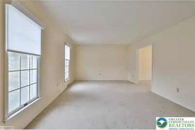 4059 Wedgewood Road, South Whitehall Township, PA 18104 - Photo 8