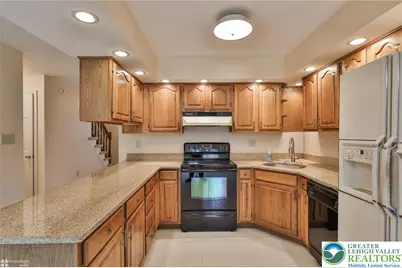 4059 Wedgewood Road, South Whitehall Township, PA 18104 - Photo 20