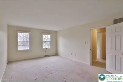 4059 Wedgewood Road, South Whitehall Township, PA 18104 - Photo 32