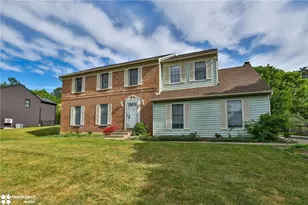 4059 Wedgewood Rd, South Whitehall Township, PA 18104 - Photo 4