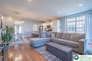 2115 Huntington Ln, Easton, PA 18040 - Photo 2