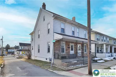 2045 Kenmore Avenue, Bethlehem City, PA 18018 - Photo 2